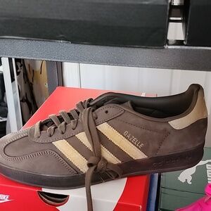 Adidas Gazelle 9M (no box)